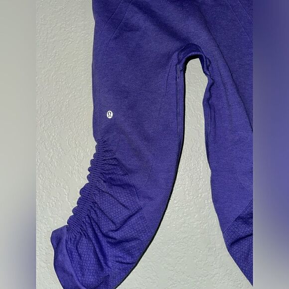 Lululemon in the flow crop II leggings heathered bruised berry purple 4 - Picture 5 of 8